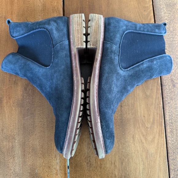 Sofft Leah Chelsea Boots in Navy Blue Suede, Women's Size 11 - Picture 6 of 12